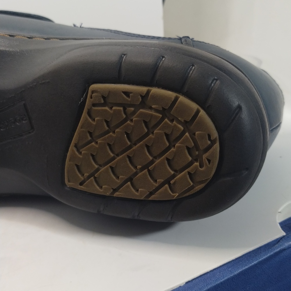 Cobb Hill Leather Loafer - Picture 5 of 11